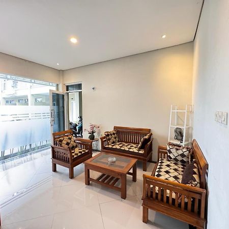 Fakhira Residence Hotel Cianjur Buitenkant foto
