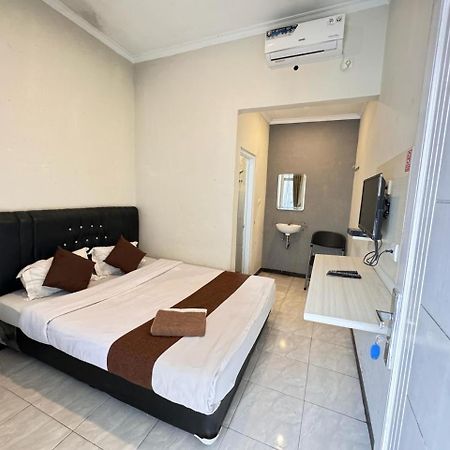 Fakhira Residence Hotel Cianjur Buitenkant foto