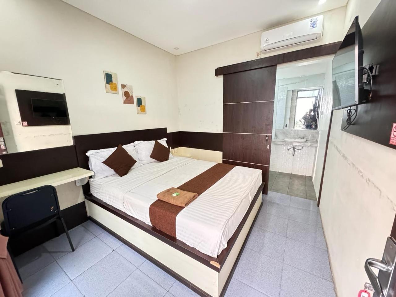 Fakhira Residence Hotel Cianjur Buitenkant foto