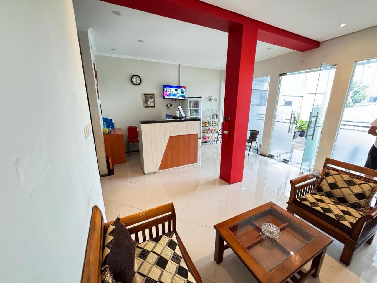 Fakhira Residence Hotel Cianjur Buitenkant foto